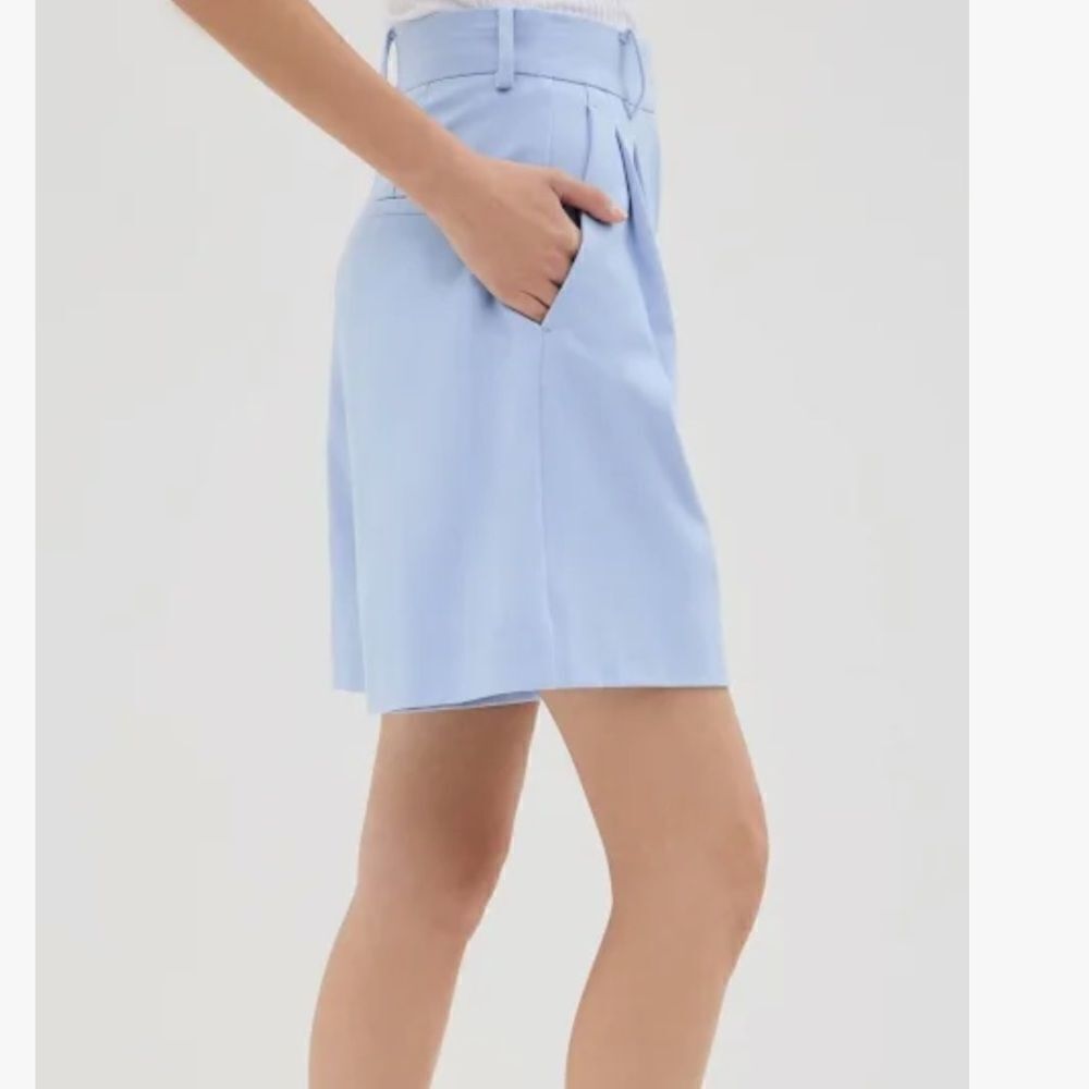 COS Light Blue Linen Blend High Waisted Pleated Front Trouser Shorts Size 8